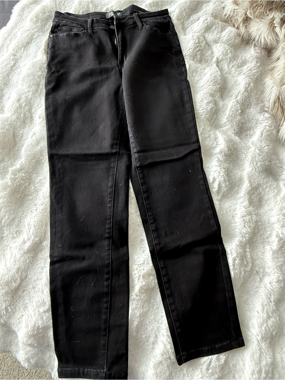 Judy Blue Slim Fit Classic Black Straight-Leg Jeans